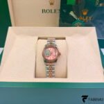 Rolex Lady‑Datejust 28 – Pink Sundust Baton Dial – Everose Gold Fluted Bezel – Jubilee Bracelet – Ref. 279171